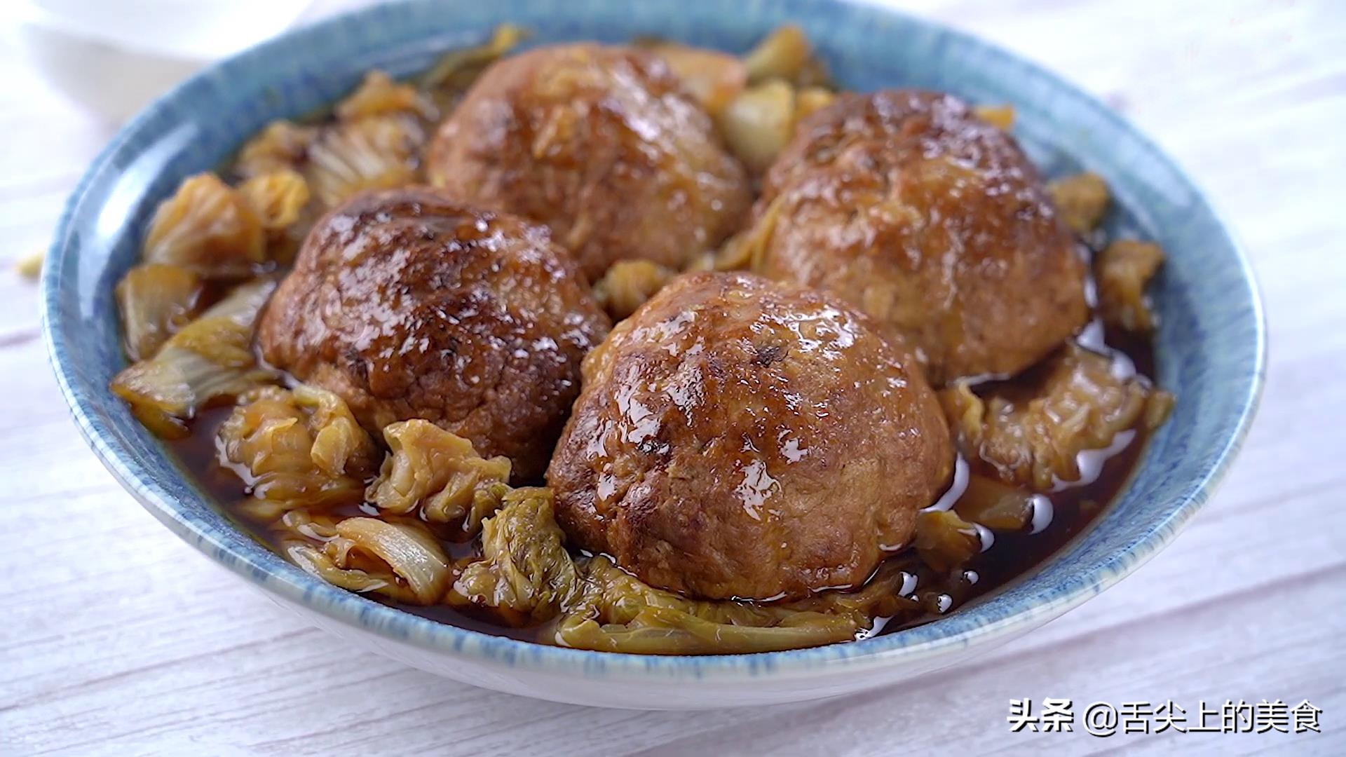 淮扬菜正宗红烧狮子头的做法,淮扬菜清蒸狮子头的正宗做法