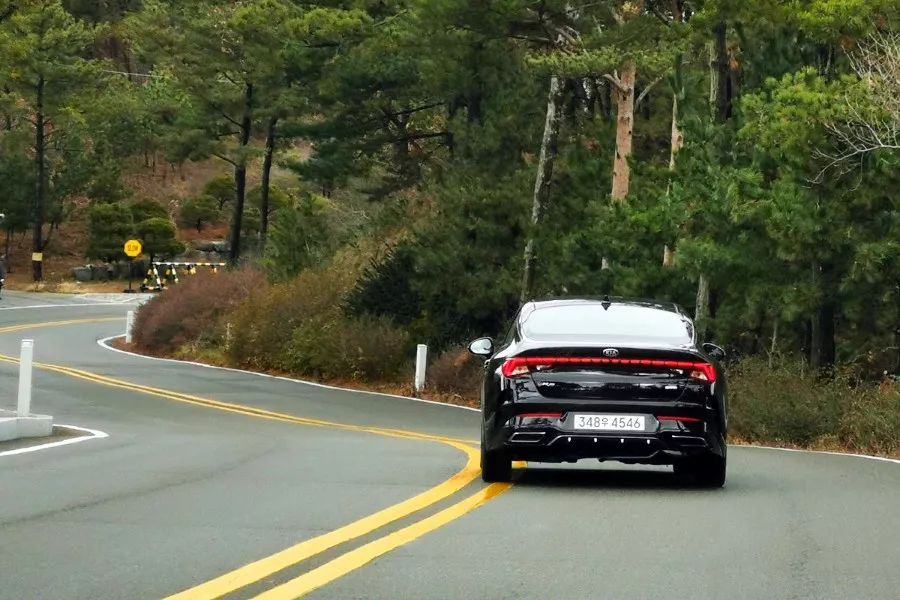 全新起亚k5测评,全新起亚K5试驾