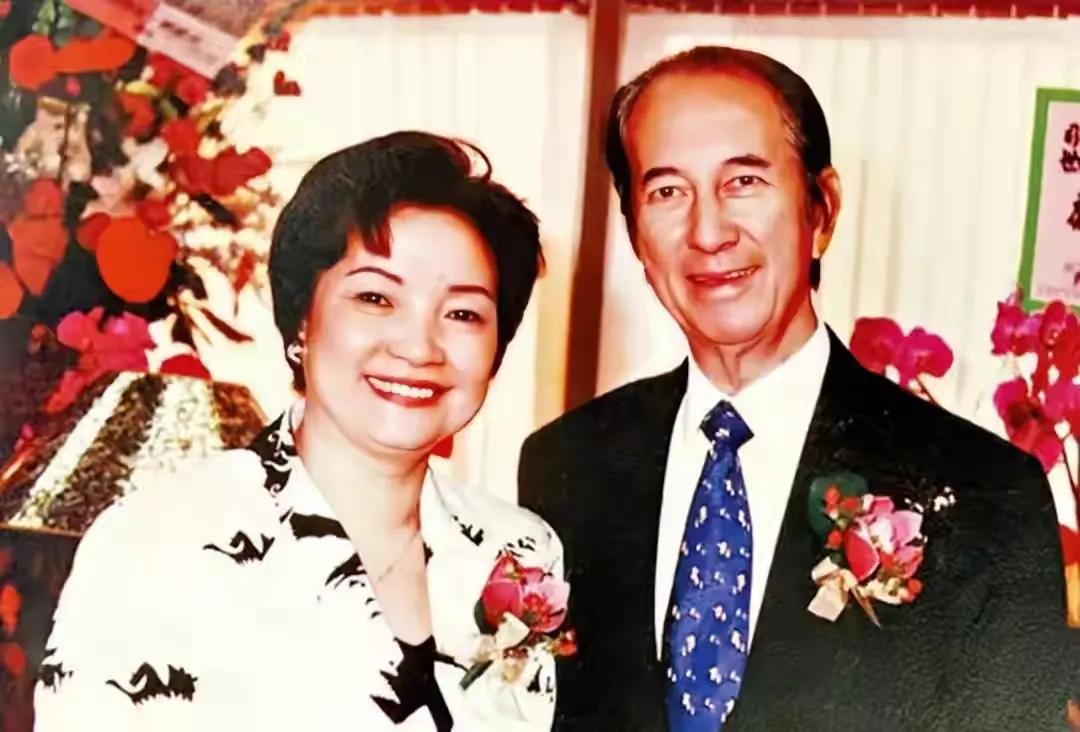 澳门教父崩牙驹视频,澳门何鸿燊和崩牙驹