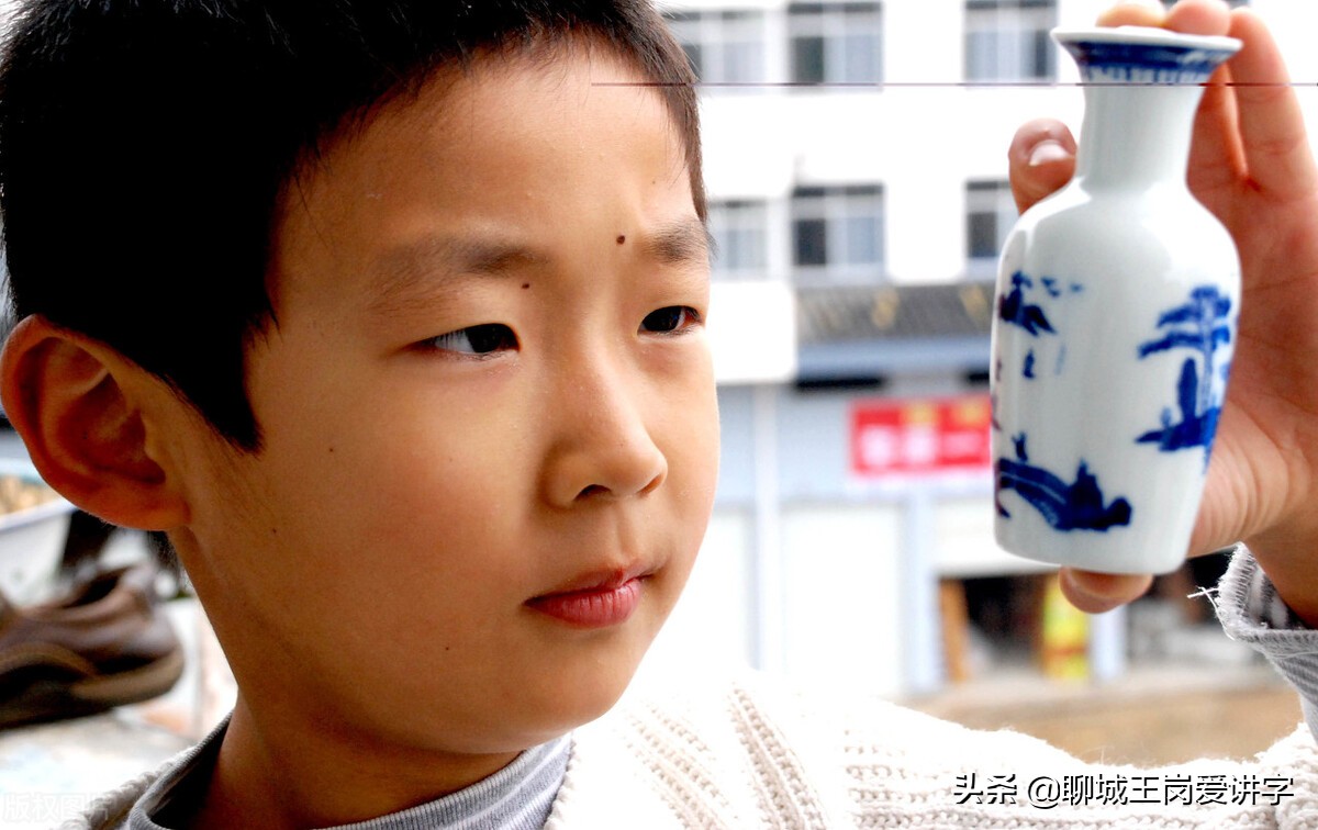 汉字故事：“妗”和“玲”，一个用于长辈，一个用于名字