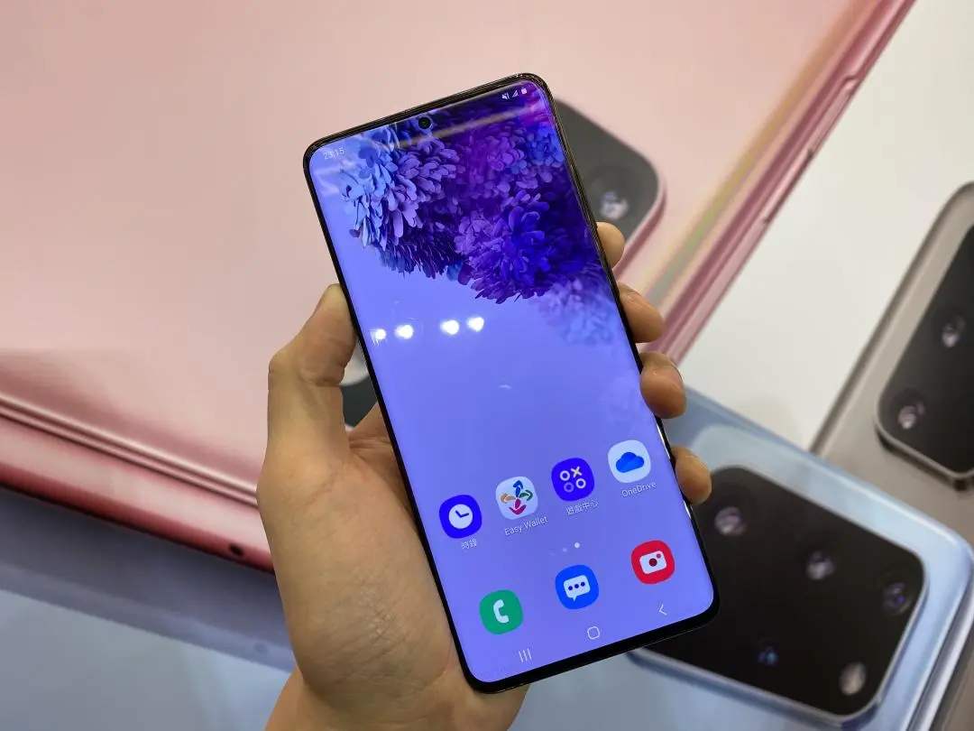 纠结的全球第一手机品牌,打败了苹果华为,新机降价1600无人问津