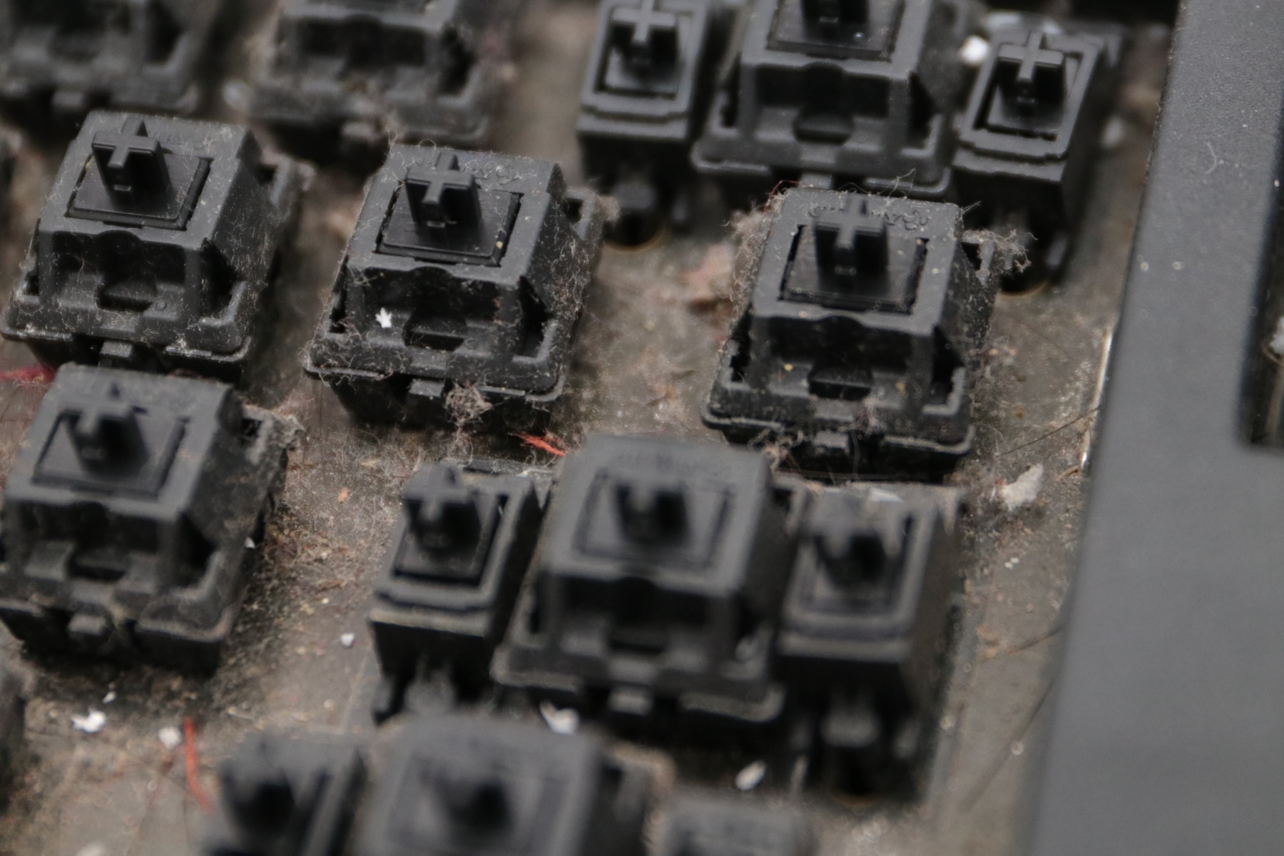 3494机械键盘,不到百元的青轴高颜值键盘