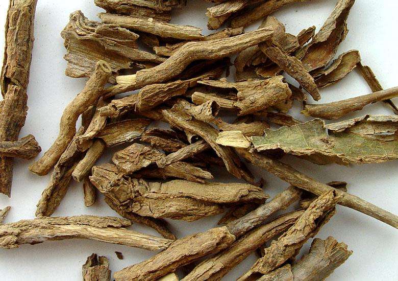 保温杯里泡枸杞枸杞需要吃掉吗,人到中年保温杯泡枸杞看完长见识