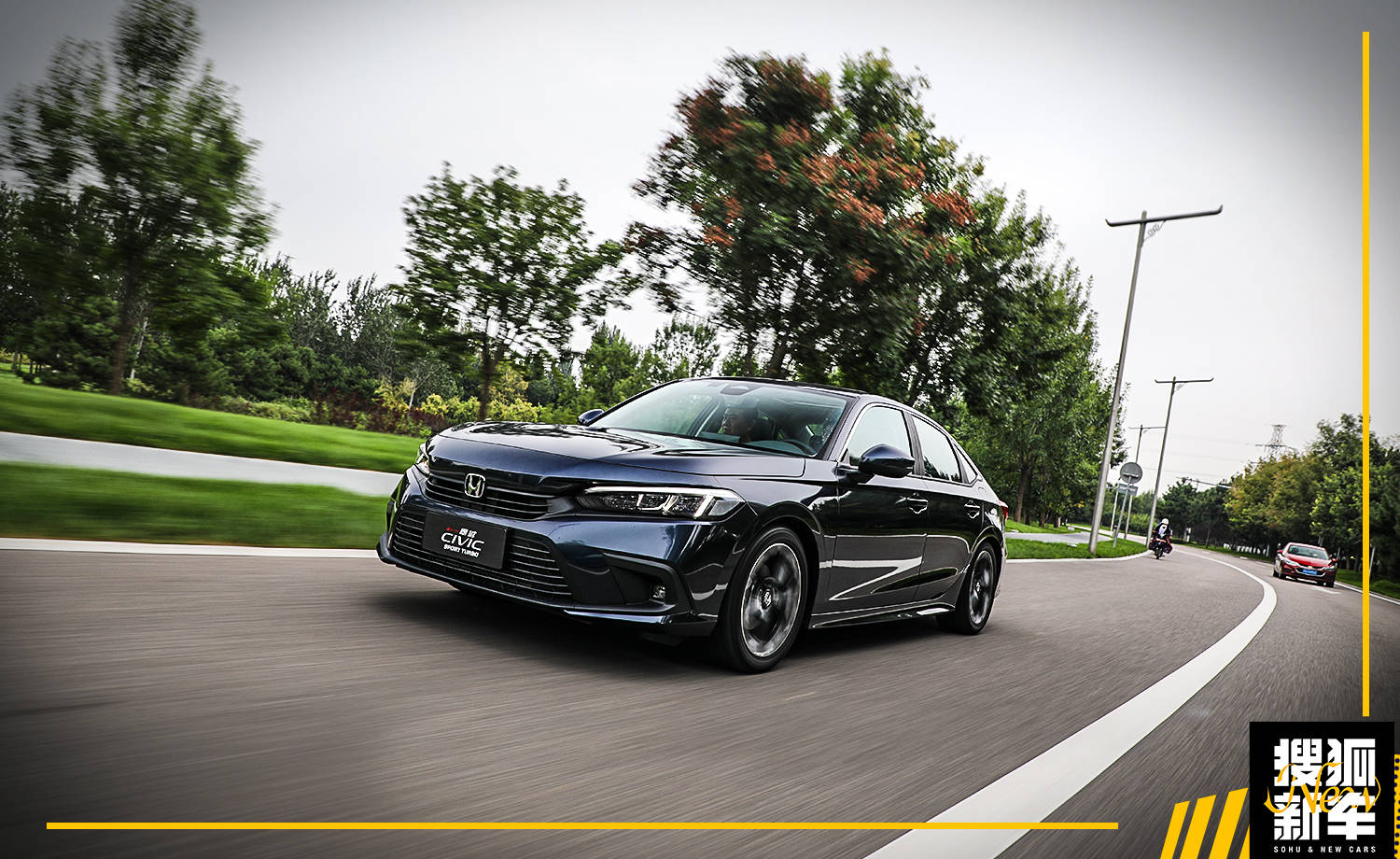 思域2022款240turbocvt燃擎版启动,本田思域新款的驾驶感