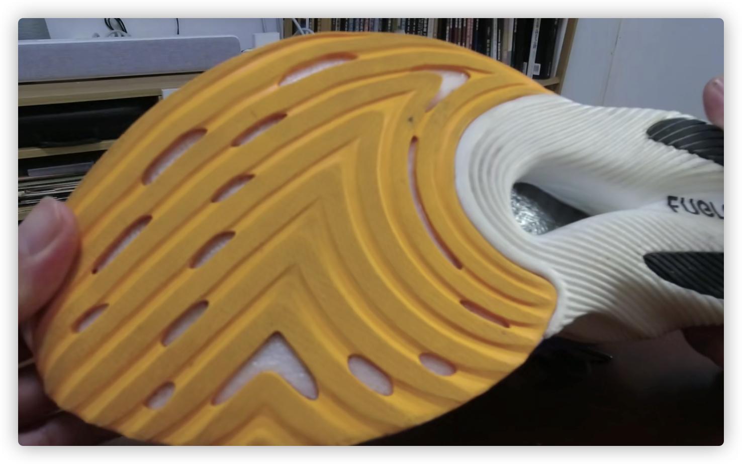 newbalance跑鞋scelitev3多少钱,newbalance880是一双怎样的跑鞋