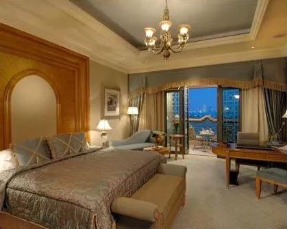 探秘全球唯一8级酒店,全球唯一的8星级酒店