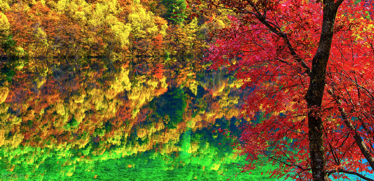 10月份国庆大假去九寨沟合适吗，天气如何，温度多少，穿什么衣服