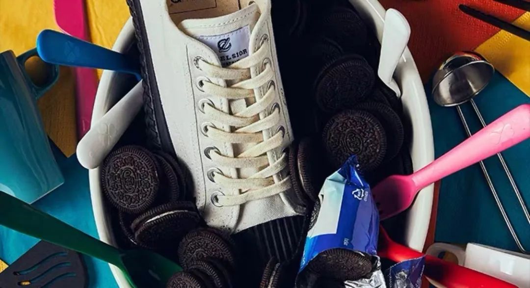 鞋柜怎么放春夏秋冬的鞋 (鞋柜必备的小白鞋)