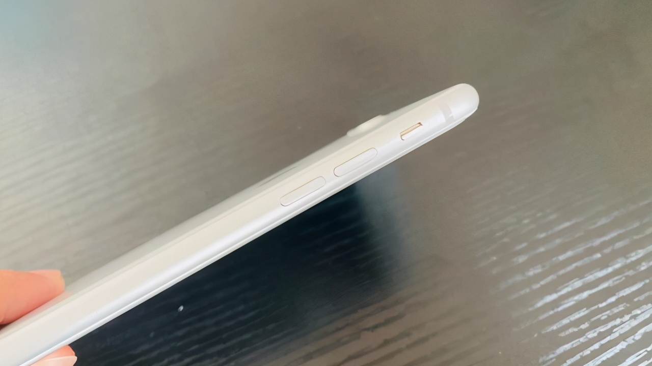 苹果8换电池ios18,苹果8p有必要买原装电池吗