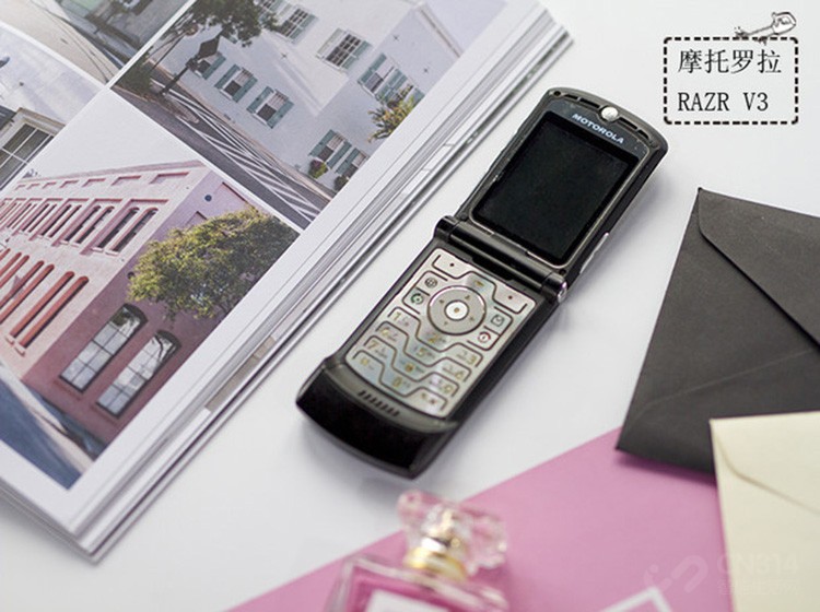 motorazr四代,motorazr2019翻盖折叠屏