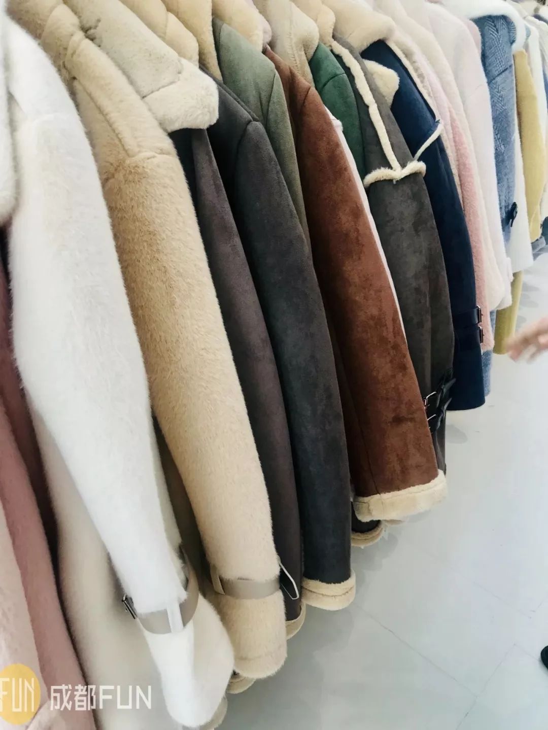 品牌秋冬款撤柜,新款品牌撤柜