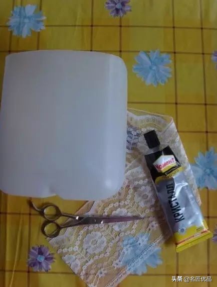 变废为宝矿泉水瓶手工制作机器人,废矿泉水瓶利用手工制作大全图片