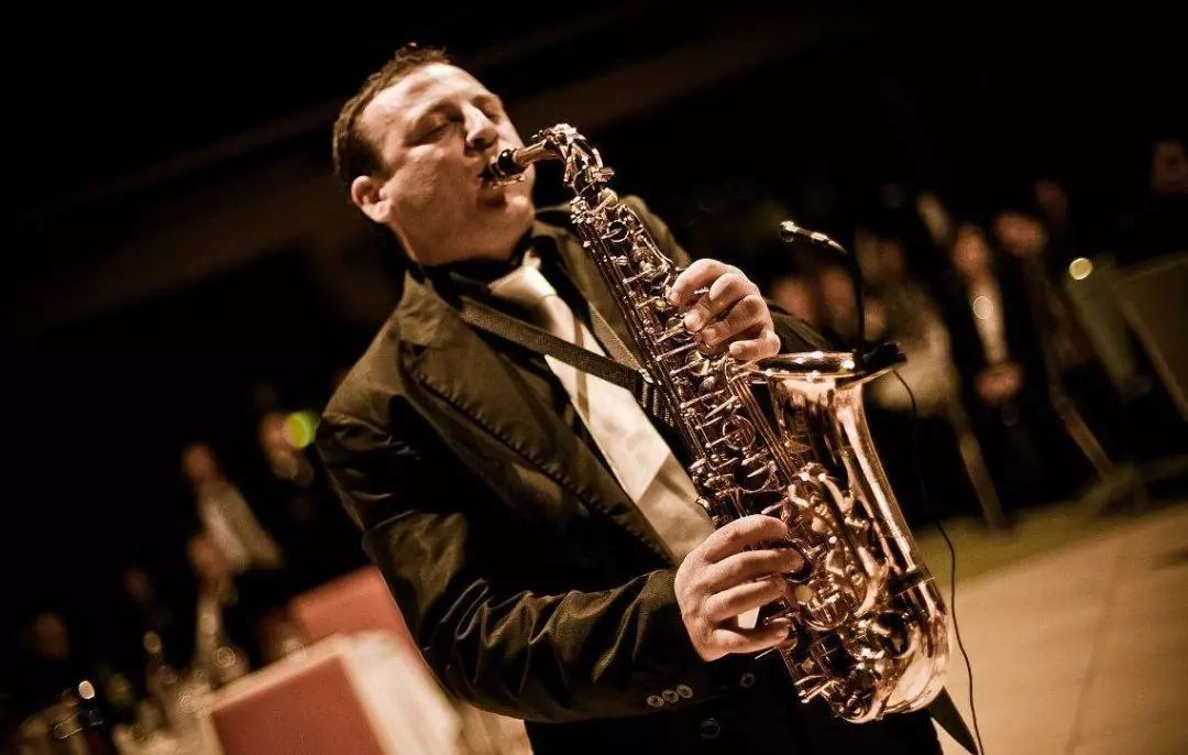 零基础萨克斯如何快速入门,济南儒牛教育萨克斯教学