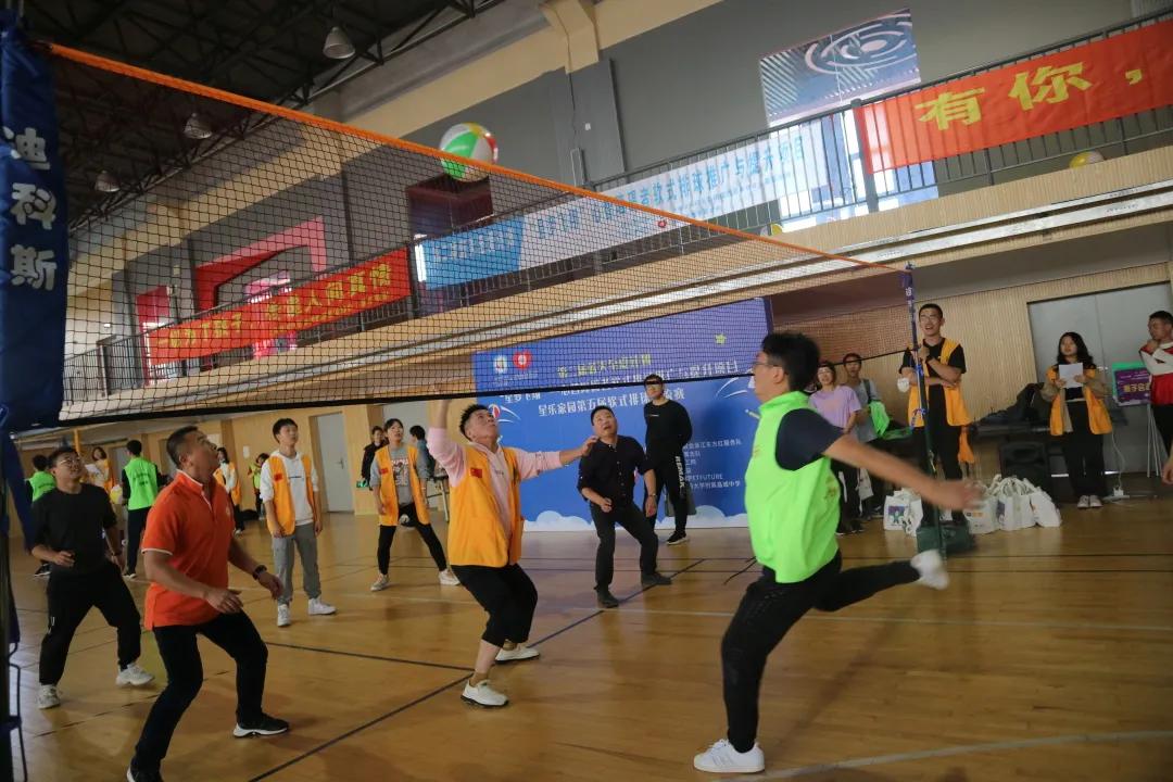 每个孩子都应该被宠爱,每个孩子都应该被陪伴