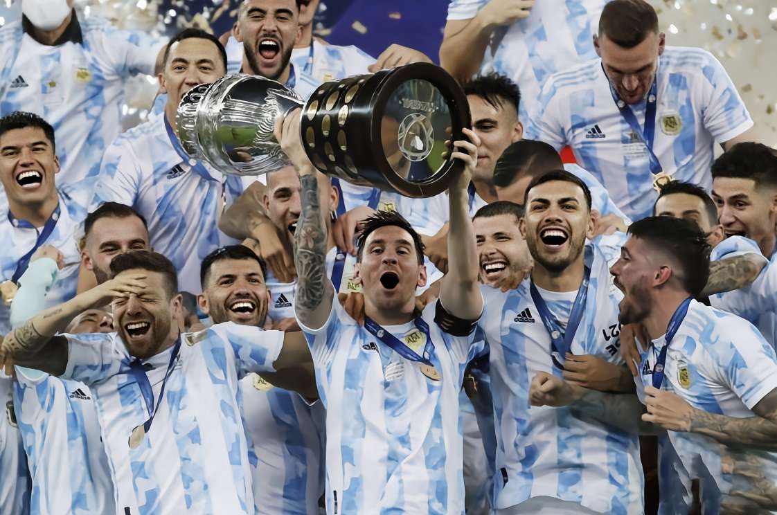 3分钟回顾梅西获得金球奖,阿根廷国家队队友祝贺梅西八金球