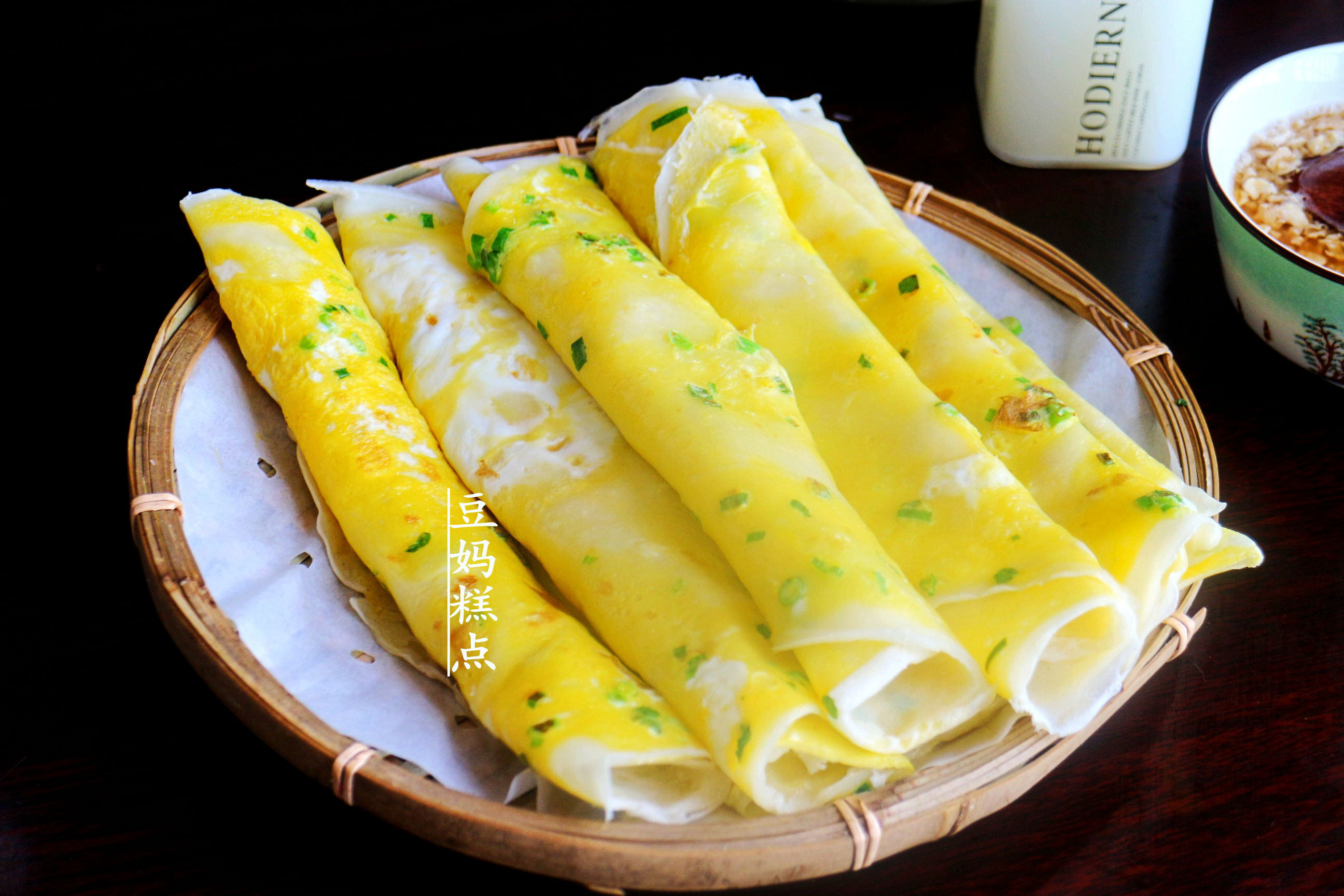 手不沾面大厨教你做早餐鸡蛋饼,手不沾面做葱花鸡蛋饼