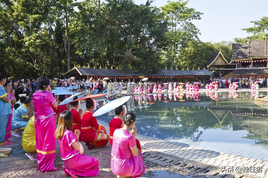 版纳傣族泼水节象脚鼓音乐,傣族新年泼水节西双版纳景洪