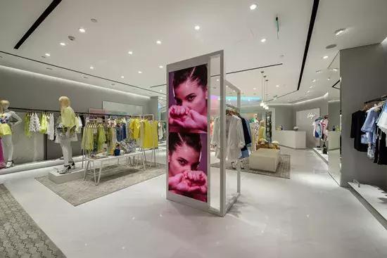 比江南布衣有范，比欧时力有人气，这个女装品牌太牛了