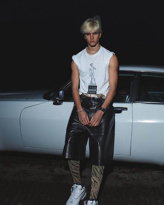 贝克汉姆年轻的腹肌,贝克汉姆年轻时腹肌