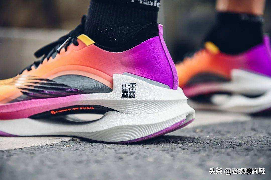 各品牌跑鞋中哪个缓震更好,各大品牌跑鞋缓震科技