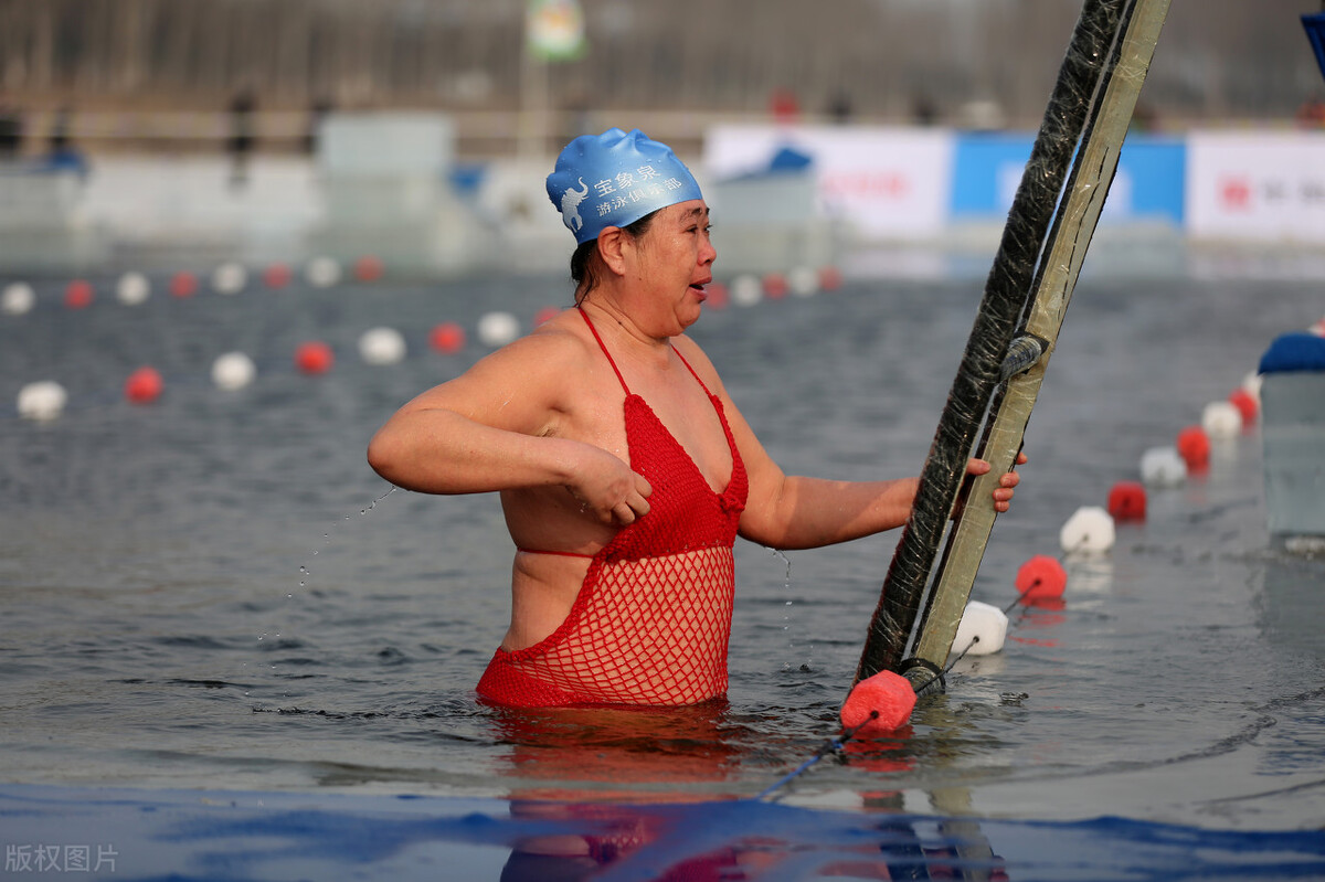 50岁女性更年期症状有哪些,二十多岁有更年期症状