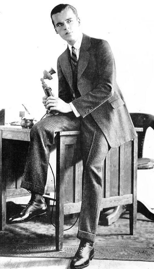 别再对皮鞋傻傻分不清楚了！男人必备的牛津鞋，该如何选择和搭配