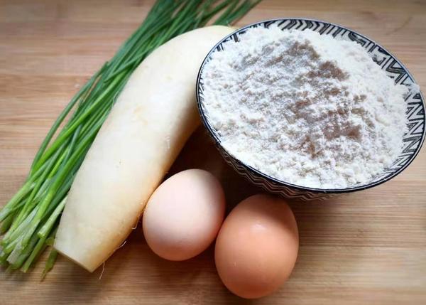 白萝卜饼做法不用面粉只加淀粉,白萝卜胡萝卜做饼要什么面粉