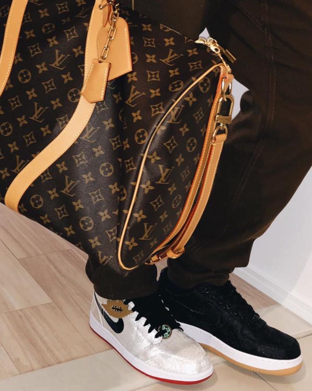 黑丝绸正品多少钱,黑丝绸发售价