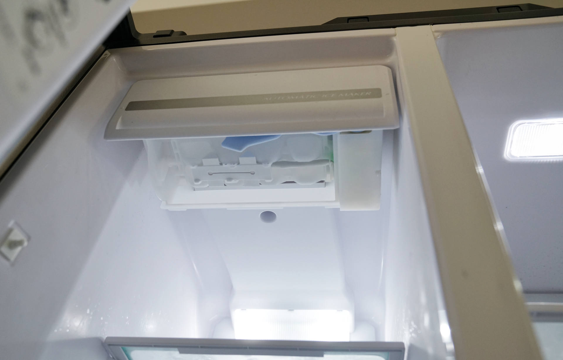 2000左右超高颜值冰箱,日立3200xc不出冰块怎么回事