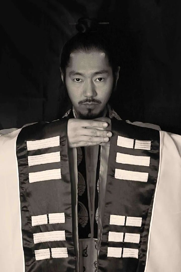 改名字应该找哪种道士,改名字纹身