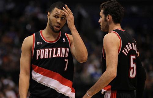 经典回顾：罗伊向天借18分斩小牛，从此球场再无黄曼巴