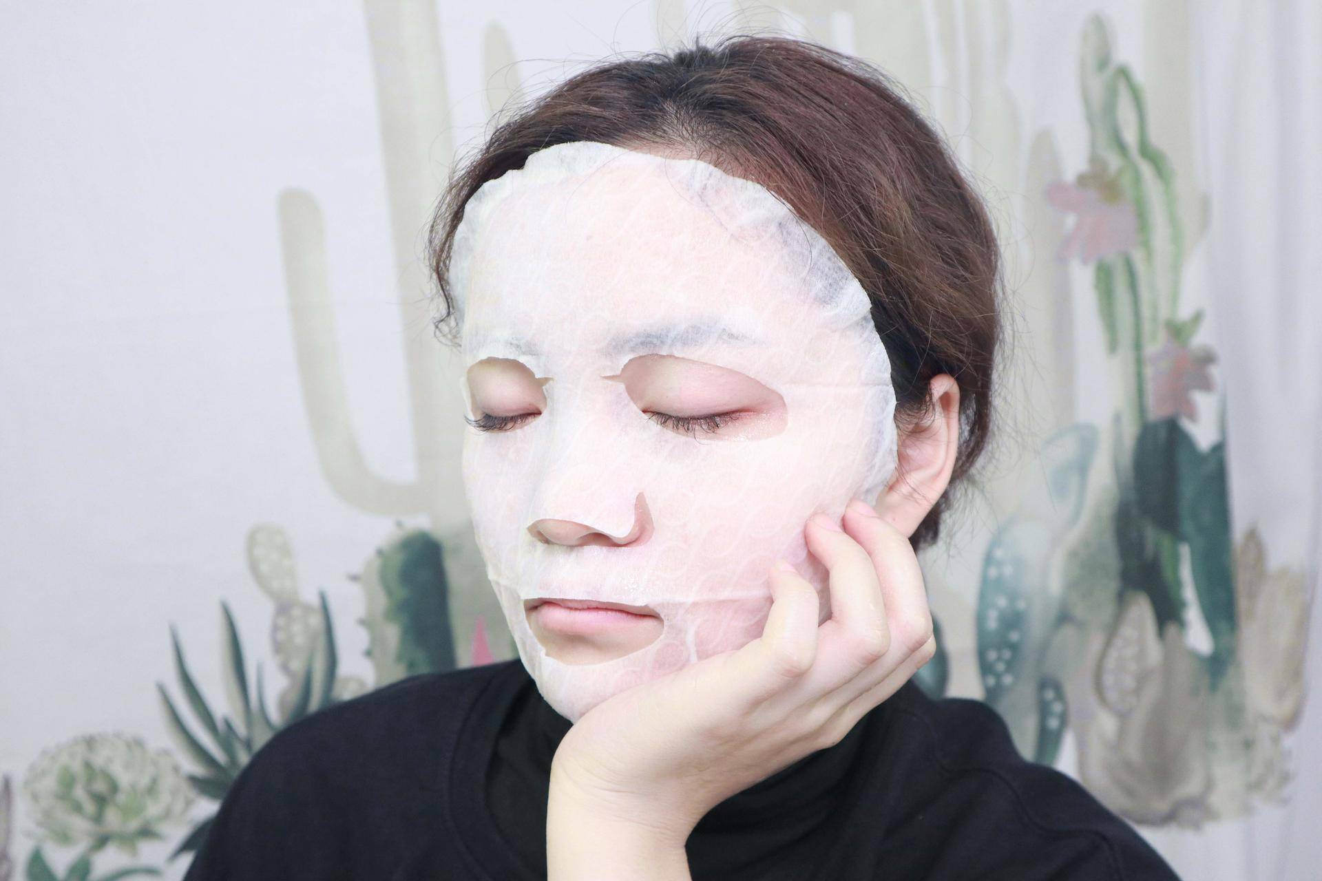 ahc玻尿酸补水面膜第三代,ahc补水面膜和黄金面膜哪个好