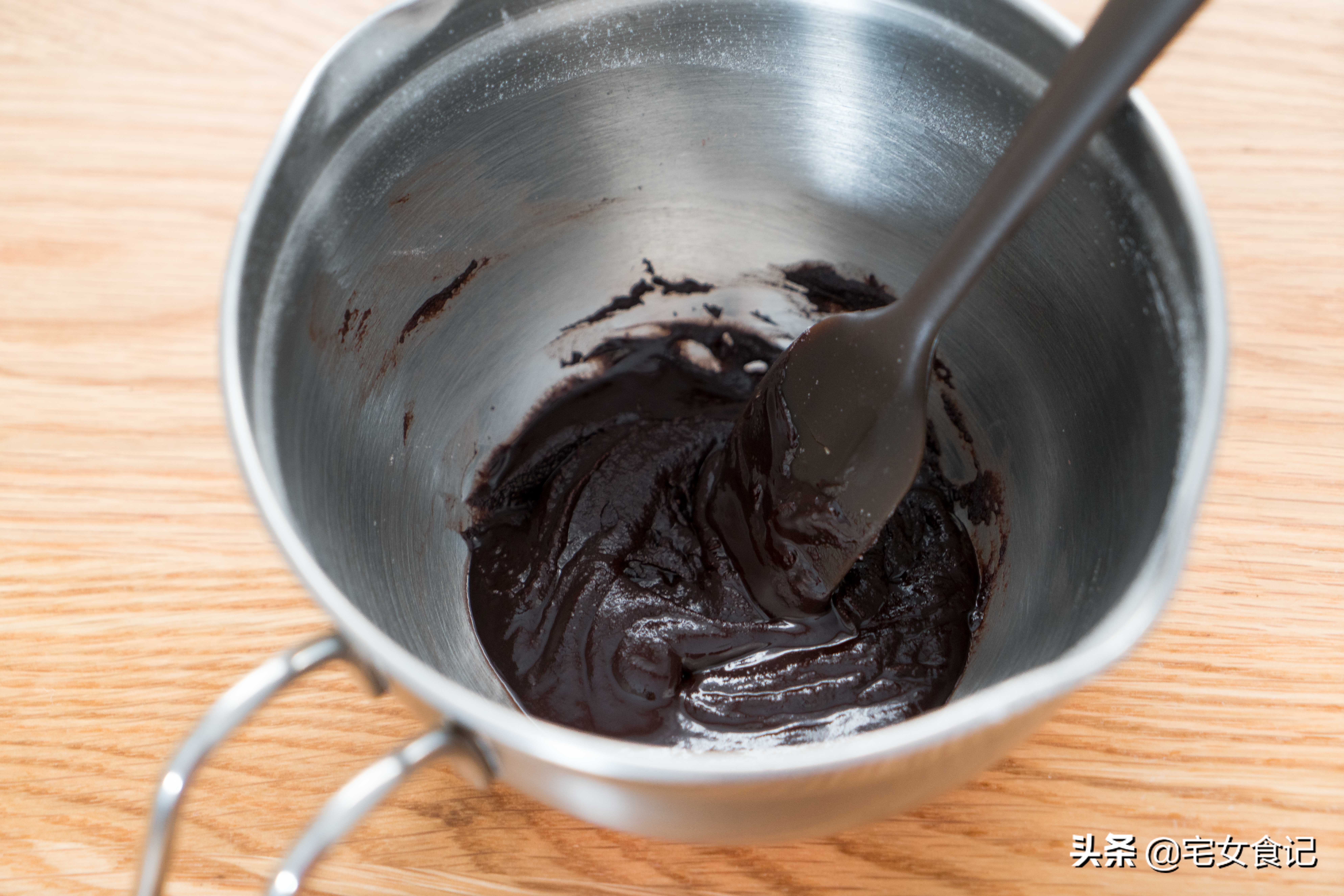 怎么做好一点的巧克力蛋糕,巧克力古早蛋糕制作全过程教程