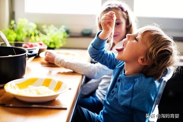 温馨提示春节期间孩子吃5类食物,很多家庭给孩子少吃这6种食物
