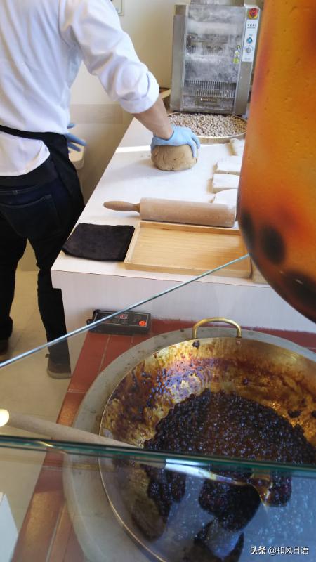 奶茶店珍珠制作全过程,奶茶店超火的爆浆珍珠在家就能做