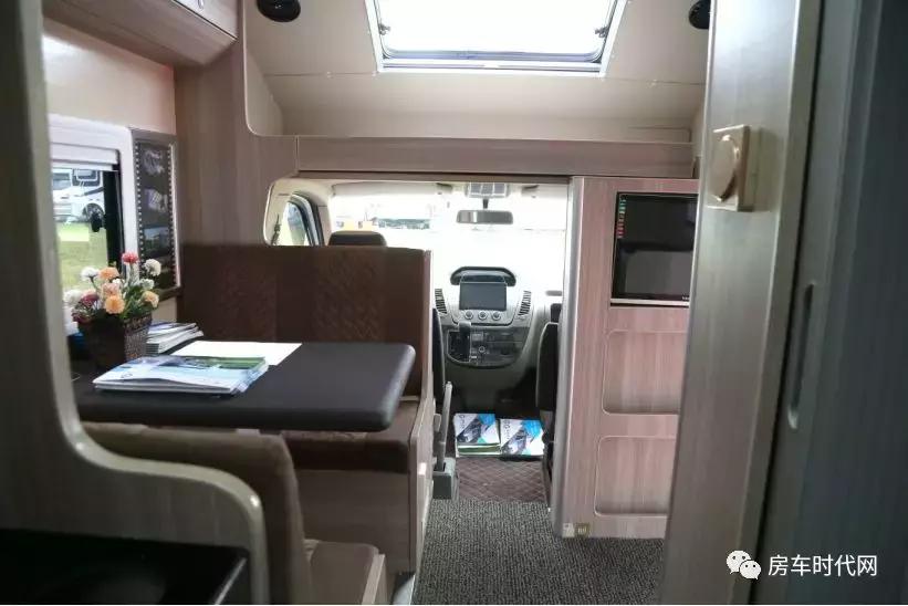 买个房车出差不用住旅店,买房车全国游