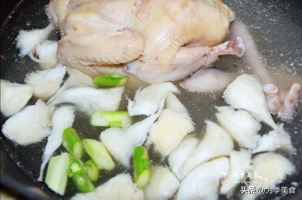 新鲜猴头菇和干猴头菇哪个更养胃,猴头菇煲汤是养胃的吗