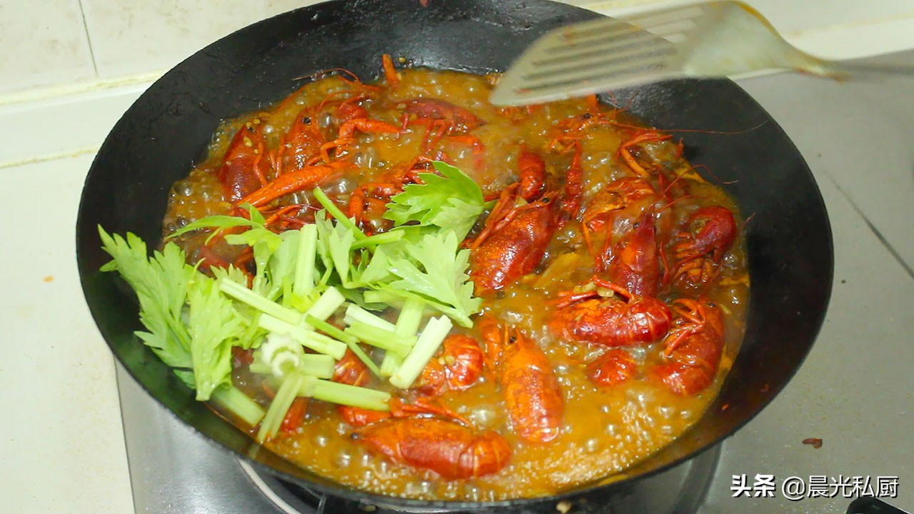 麻辣小龙虾用几种酱料,麻辣小龙虾用什么调料好吃