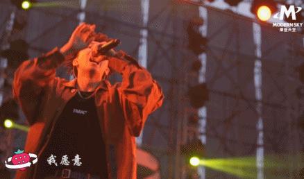 顶流乐队在线斗舞，还有比这更欢乐的音乐节吗？