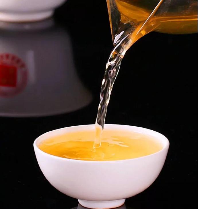 老班章生茶需要醒茶吗,新普洱生茶饼需要醒茶吗