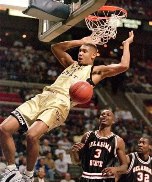 nba历史各个领域最强的球员邓肯,邓肯和乔丹最后一战视频