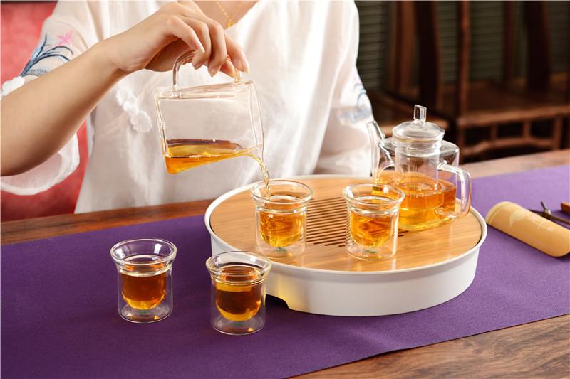 送教师节礼物应该送什么,教师节送老师锦旗该怎么送