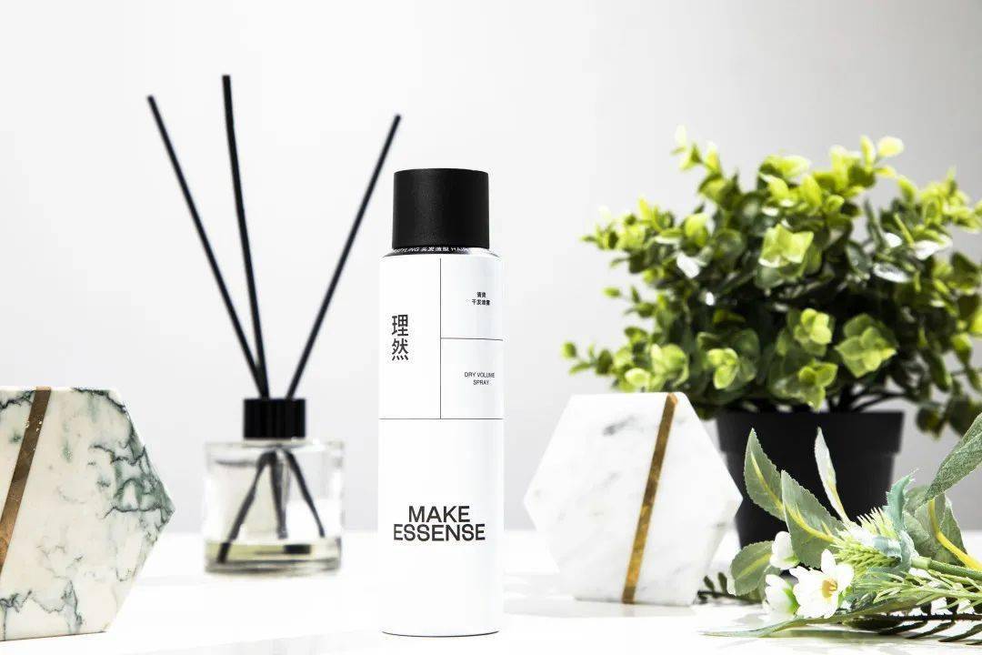 二十秒内喷完改善油性皮肤,头发一秒变蓬松喷雾