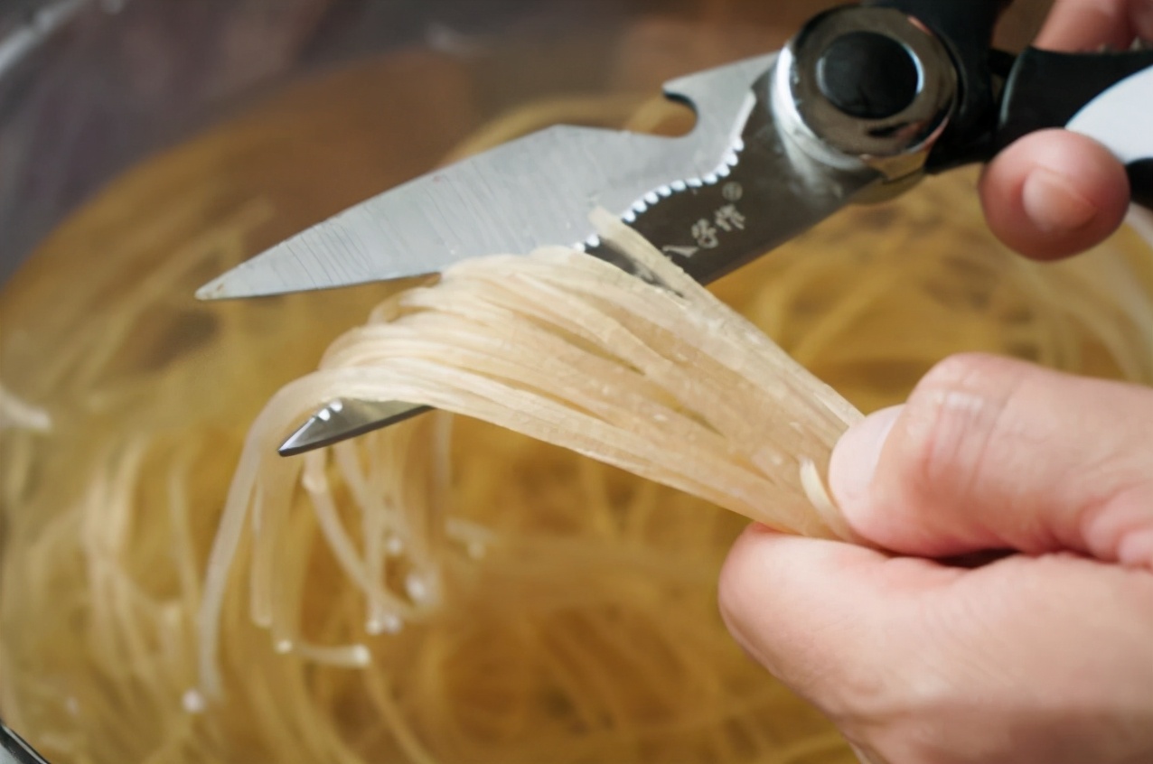 怎么样辨别纯红薯粉条,怎样辨别是不是纯红薯粉条