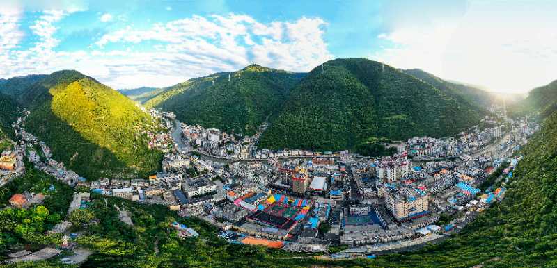 四川阿坝州羌寨碉楼群,阿坝藏族羌族自治州碉楼