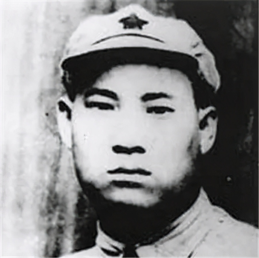 贺炳炎:22岁锯掉右臂,47岁去世,出殡时20万军民冒雨送行