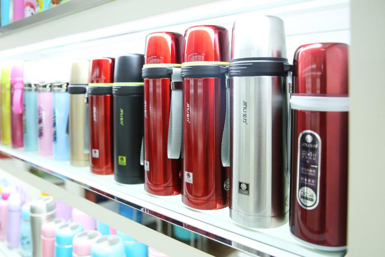 超人杯业：杯业实体发展先锋