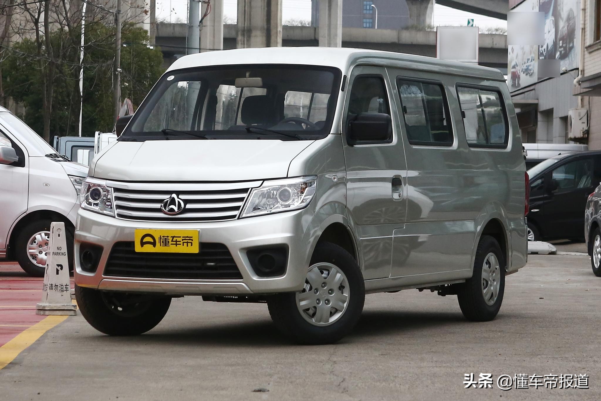 新款五菱宏光s新增多功能,新款五菱宏光s新车报价