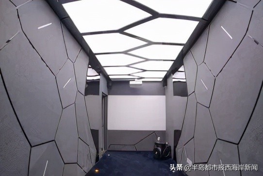 让我看看，还有谁不知道他们的秘密……