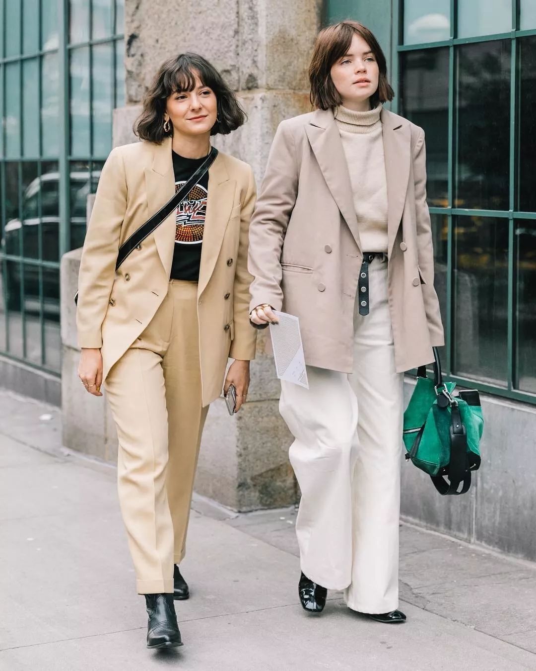 毛衣裤子显瘦款,直筒裤和阔腿裤哪个显高显瘦